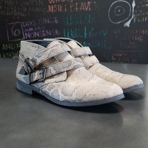 Volcom ankle snake skin boots 7.5